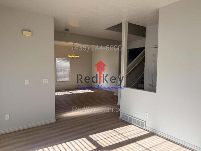 Foto del edificio - 1380 Single Family Home