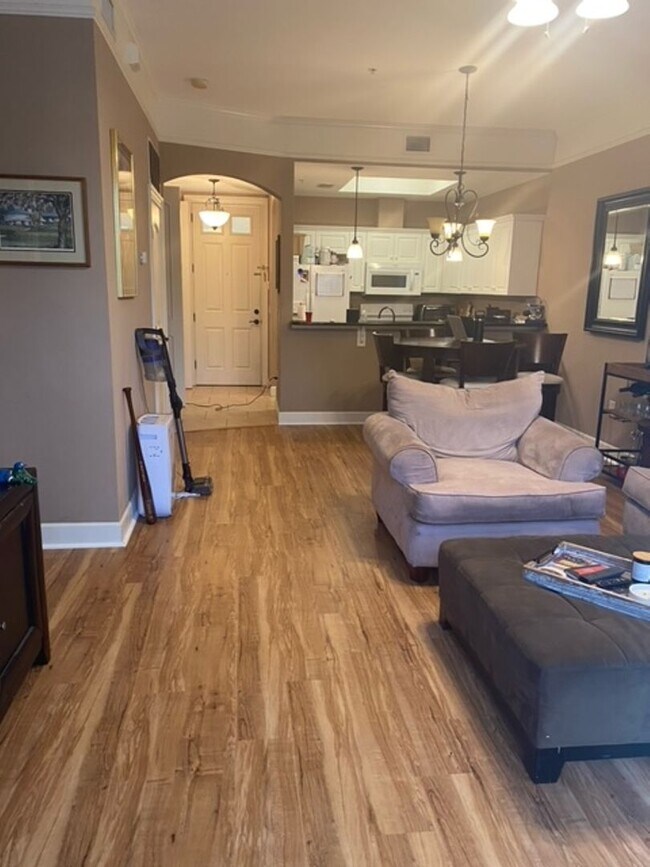 Foto del edificio - Jackson Square - 2 Bedroom, 2 Bathroom Condo **$400 Leasing Bonus**