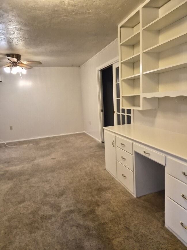 Foto del edificio - 1059 S Rupert Ave