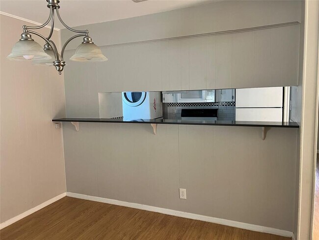 Foto del edificio - 3306 McElroy Dr