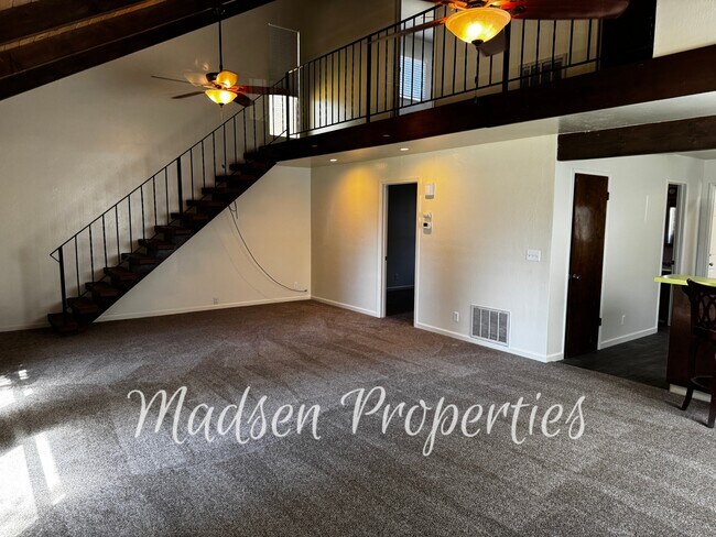 Foto del edificio - 2394 Campbell St