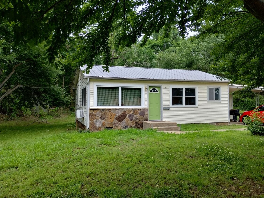 Primary Photo - 302 North St