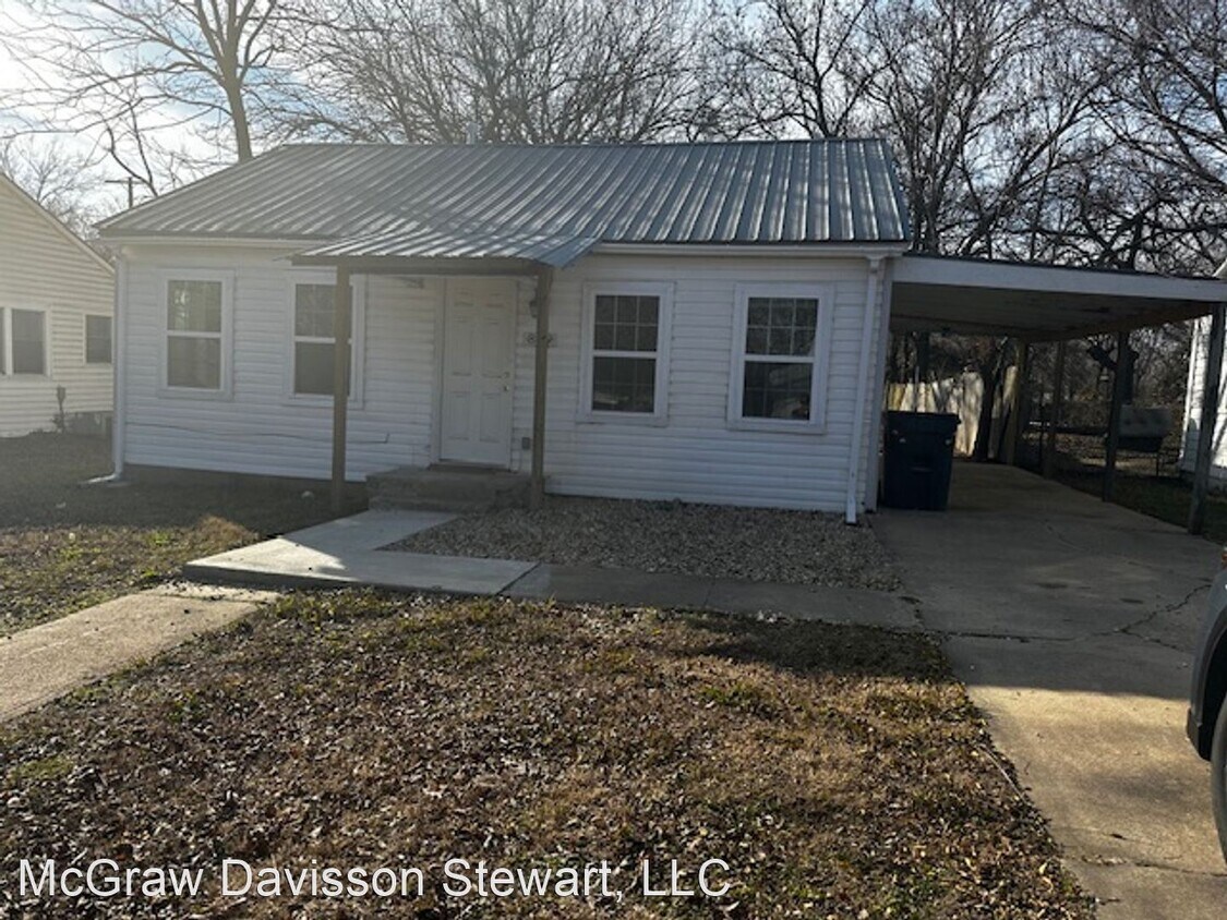 Primary Photo - 2 br, 1 bath House - 829 N. Francis Ave