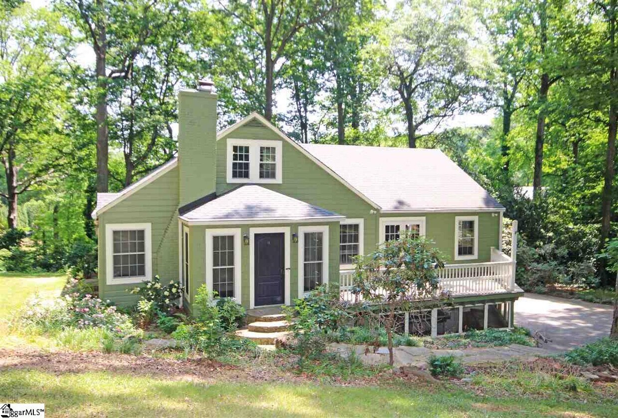 Foto principal - 212 E Augusta Pl