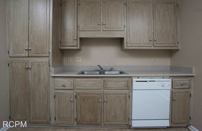 Foto del edificio - 2600 Wynterhall Rd SE