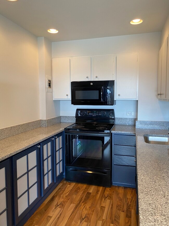 Granite counters - 480 S Marion Pky