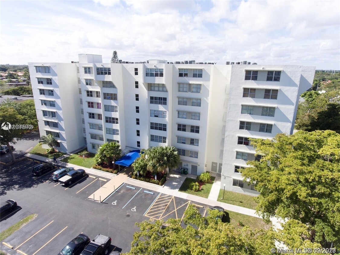 Primary Photo - 9125 SW 77th Ave