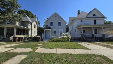 Building Photo - 137 Summit St