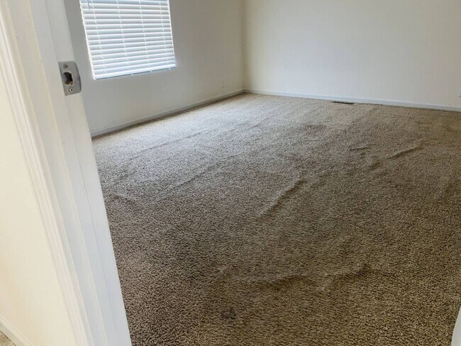 Foto del edificio - 533 E Sullivan St