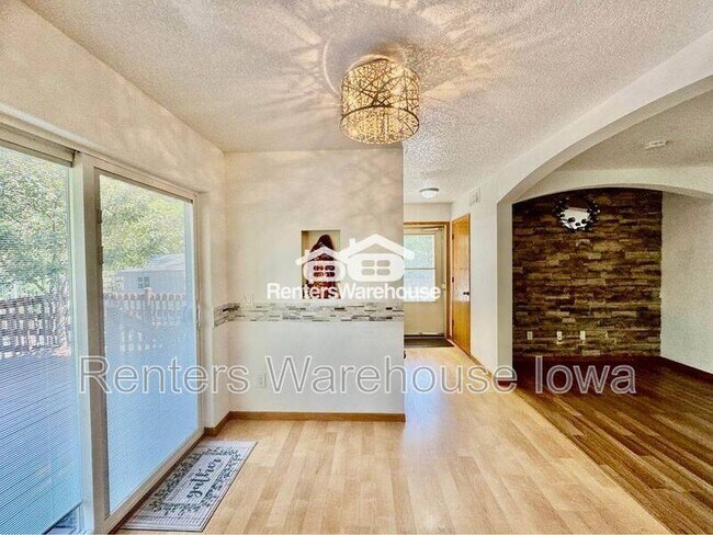 Foto del edificio - 1435 University Ave