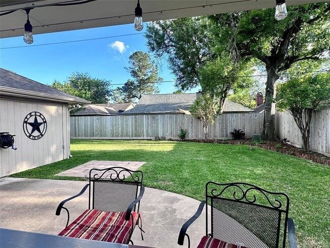 Building Photo - 22803 Indian Ridge Dr