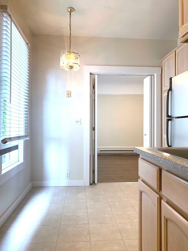 Foto del edificio - 2185 Bay St