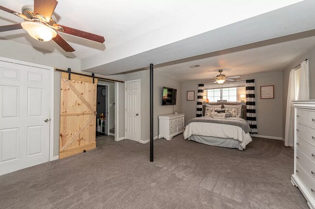 Foto del edificio - 3bd/2.5ba 2-story home in quiet neighborhood.