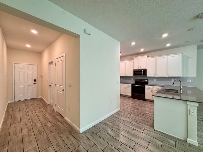 Foto del edificio - 3 Bedroom, 2.5 Bath East Orlando Townhome in Desirable Econ Trails!