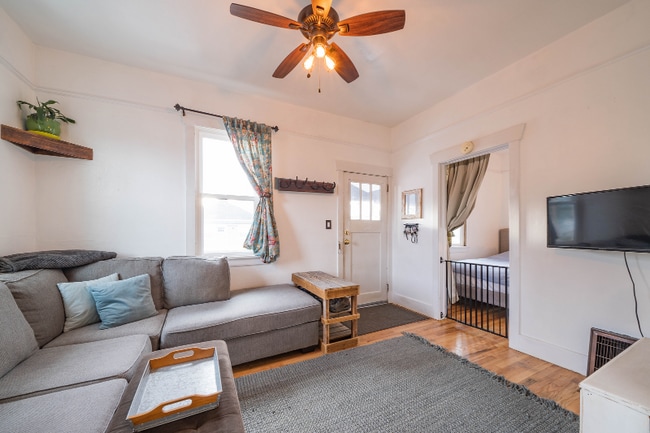 Foto del edificio - 231 C St