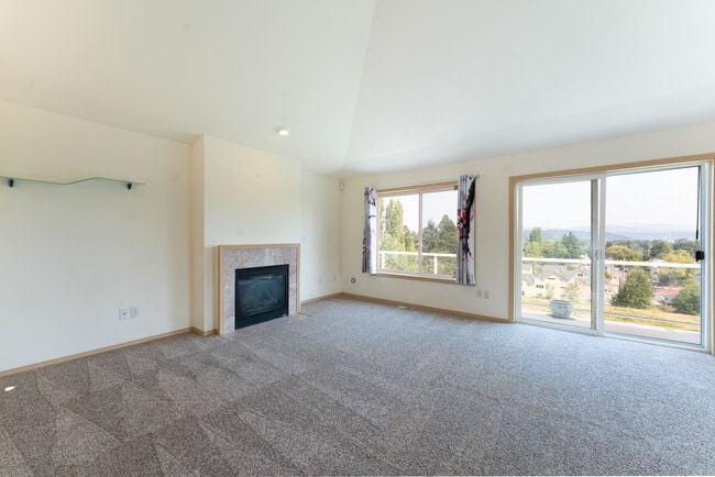 Building Photo - 7972 39th Ave S