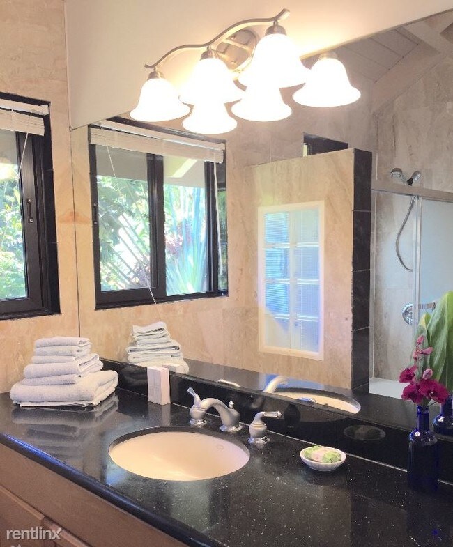 Building Photo - 1 br, 1 bath Apartment - 59-615 kawoa place
