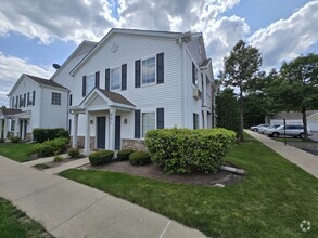 Building Photo - 901 Silverstone Dr