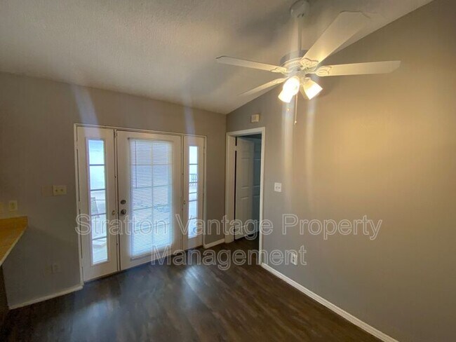Building Photo - 1309 W Calle Tuberia