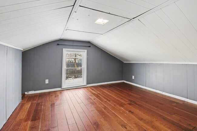 Foto del edificio - 417 E Maple Ave