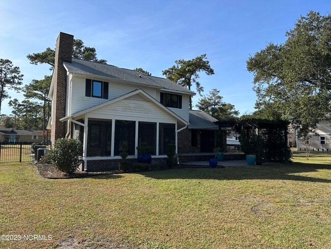 Building Photo - 205 Gemini Ct
