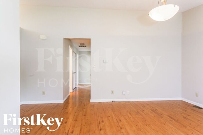 Foto del edificio - 101 Meadow Creek Boulevard