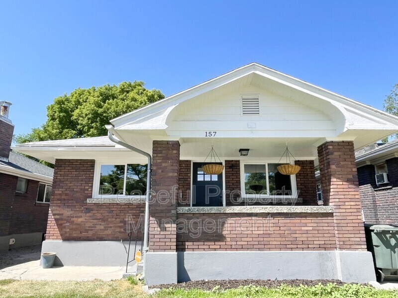 Primary Photo - 157 Kensington Ave