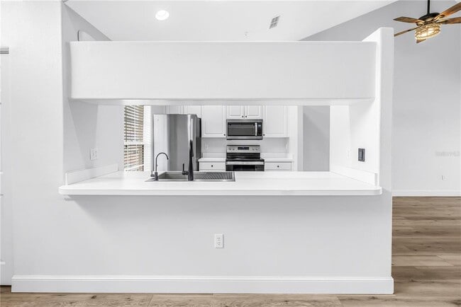 Building Photo - 8350 Wingate Dr