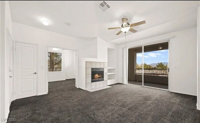 Foto del edificio - 913 Duckhorn Ct