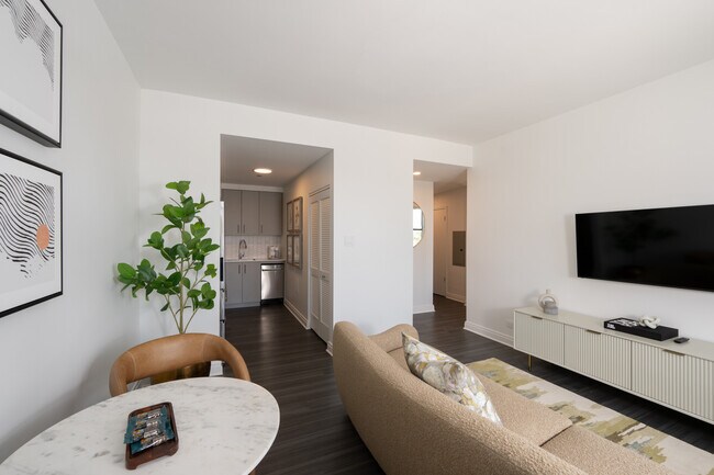 Foto del edificio - 2320 N Lincoln Park W
