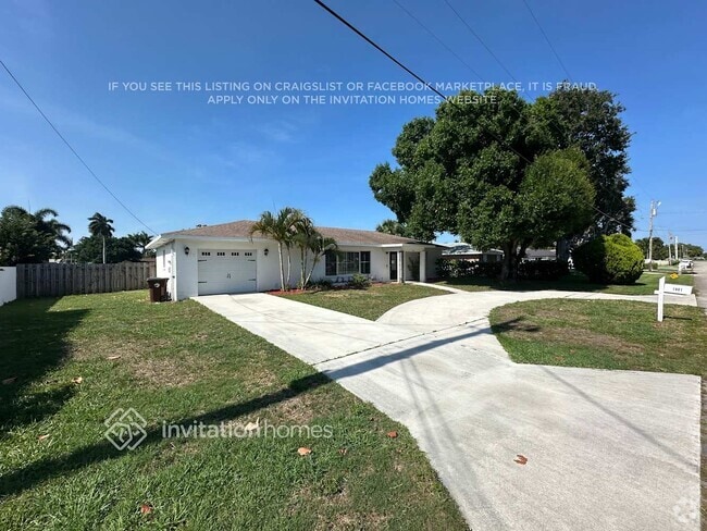 Building Photo - 1901 Carissa Rd