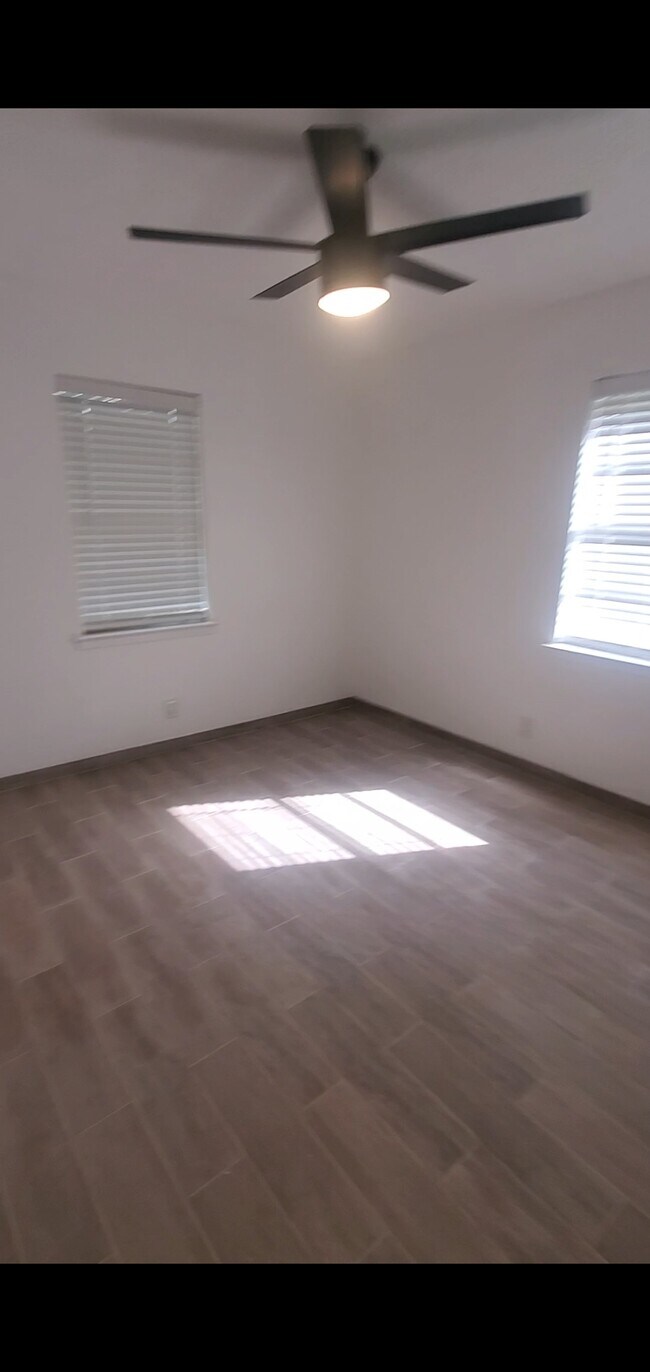 Foto del edificio - 549 NW Renfro St