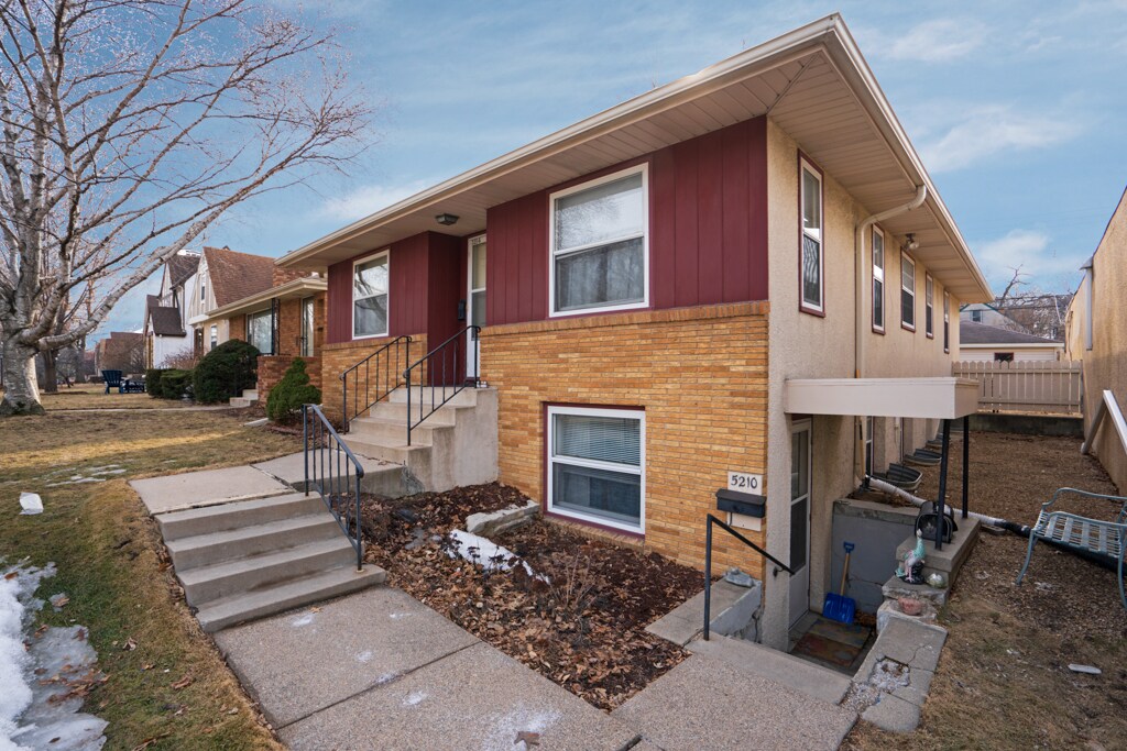 Primary Photo - 5212 Bloomington Ave S