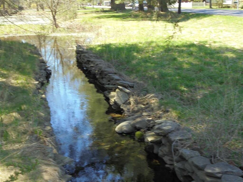 Primary Photo - 90 Rockland Rd