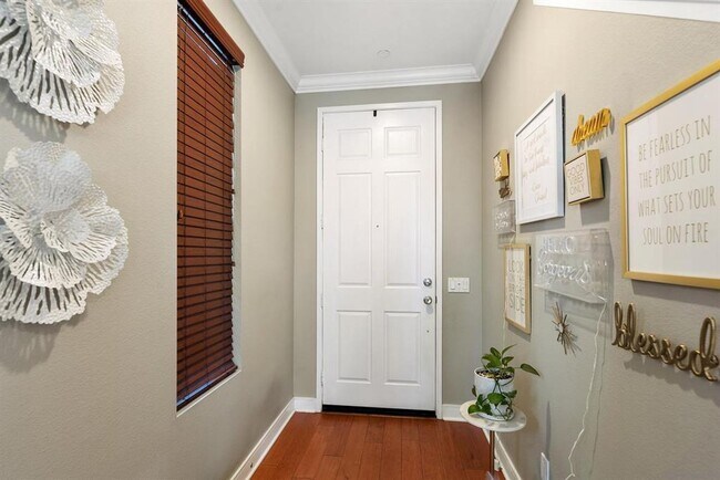 Building Photo - BEAUTIFUL 3BD/2.5BA Santee Home Available ...