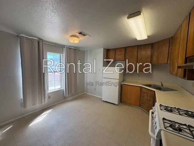 Foto del edificio - 63 Skylark Ct