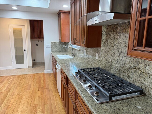 Foto del edificio - 1327 Essex Way