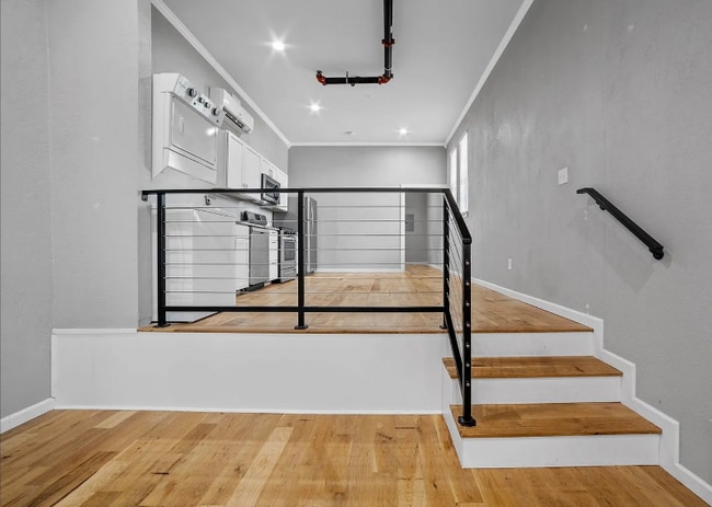 Building Photo - 2714 E 15th St