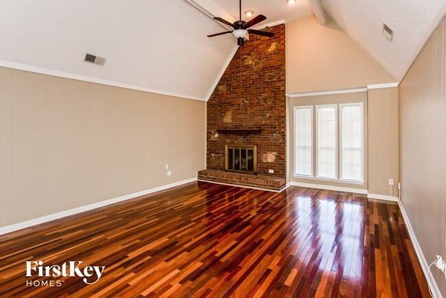 Building Photo - 2849 Rockcreek Pkwy