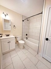 Building Photo - 207 S Union St