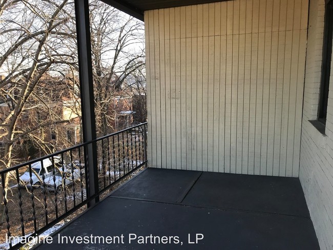 Building Photo - 7217 Meade St