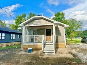 Building Photo - 3505 Brooks St