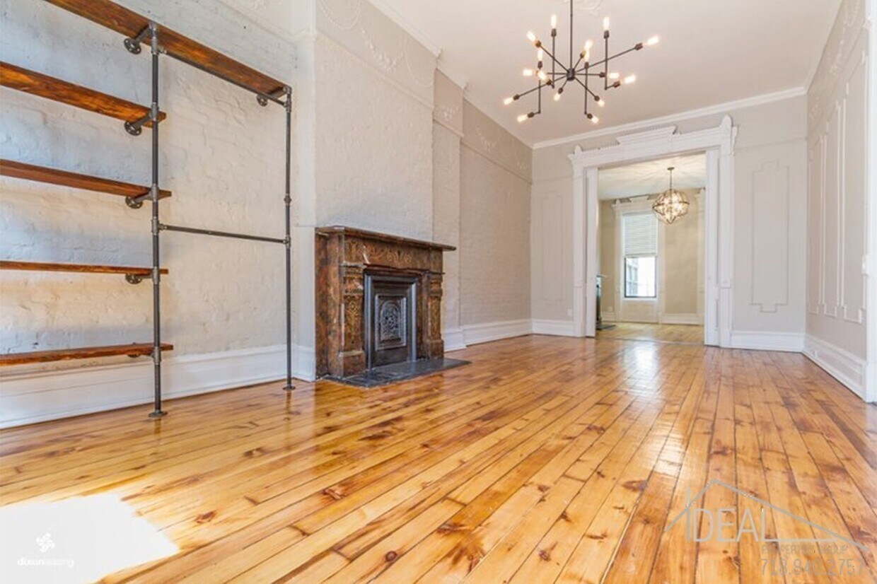 Primary Photo - 507 Monroe St