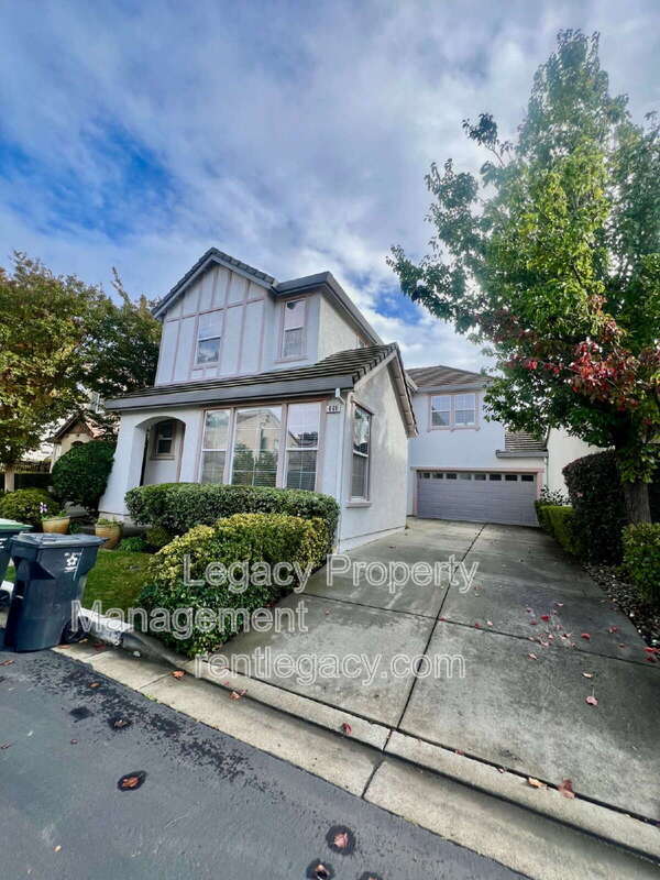 Building Photo - 668 Granite Ln