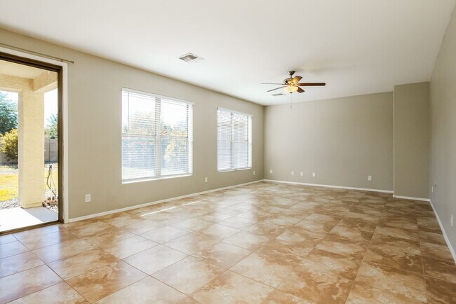 Foto del edificio - 11809 W Hopi St