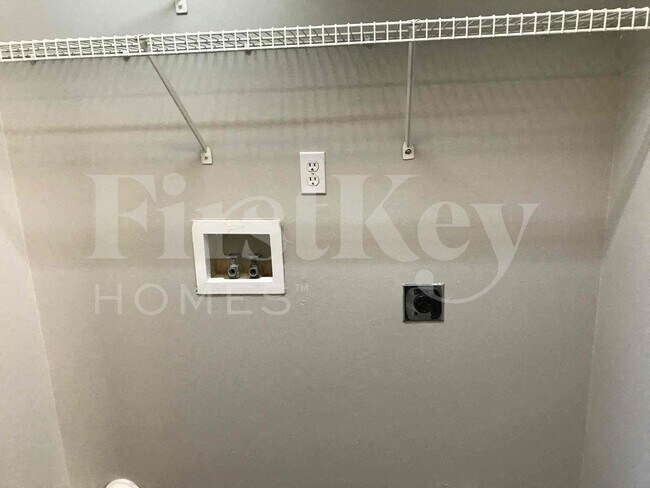 Foto del edificio - 182 Cedar Bend Dr