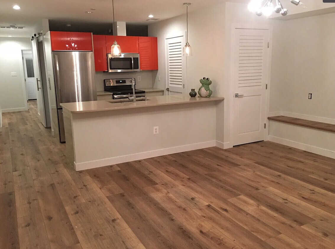 Foto principal - 715 Emerson St NW