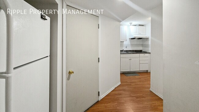 Building Photo - Modern 1 Beds, 1 Baths Basement/Lower | No...