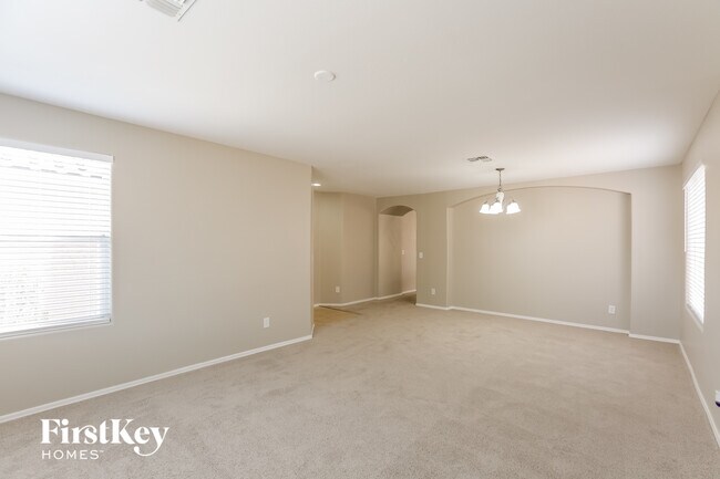 Foto del edificio - 2003 W Burgess Ln