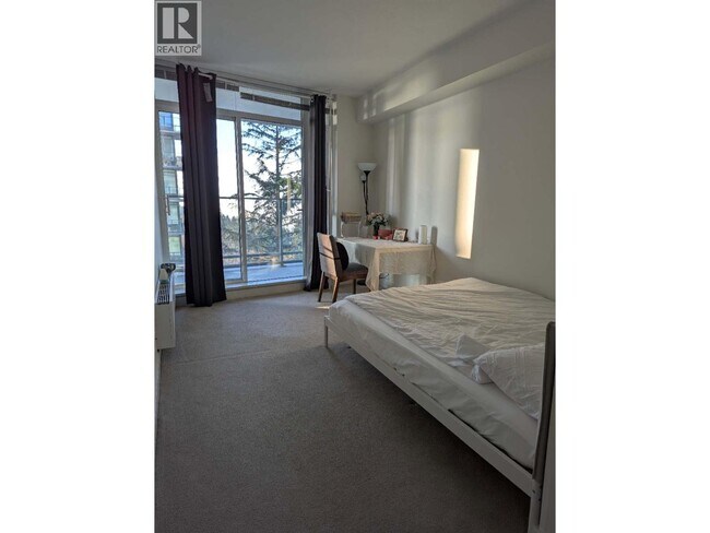 Photo du bâtiment - 8940 University Crescent